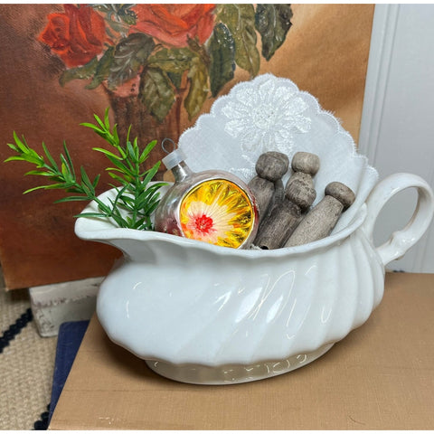 White gravy boat vignette