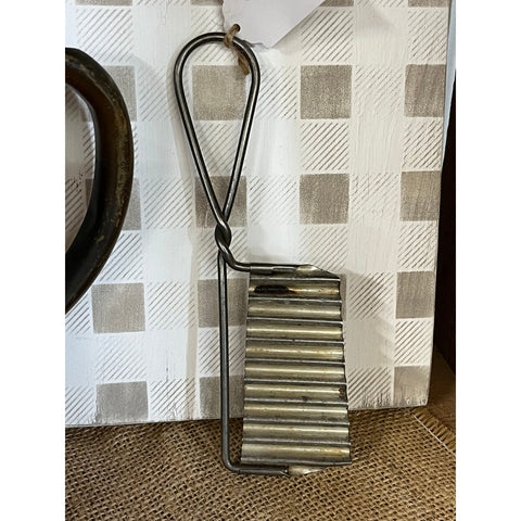 Vintage Crinkle Cutter