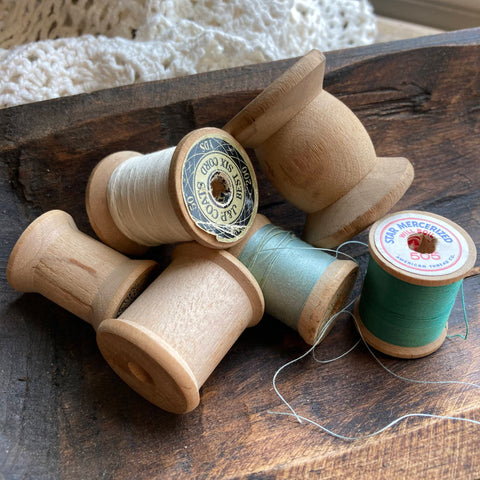 Vintage Wood Spool (1)